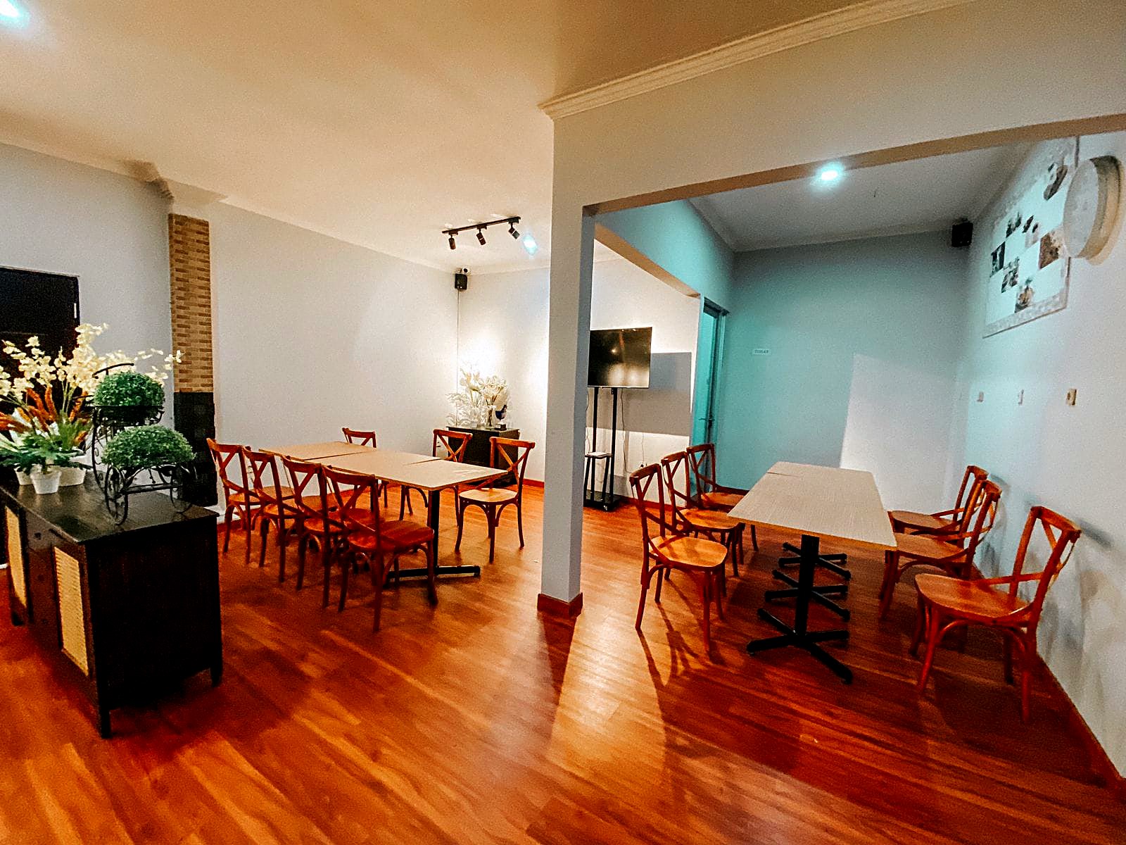 Sora Cafe interior
